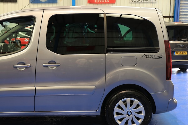 Used Peugeot Partner 2017 for sale - 75342826: Photo 15