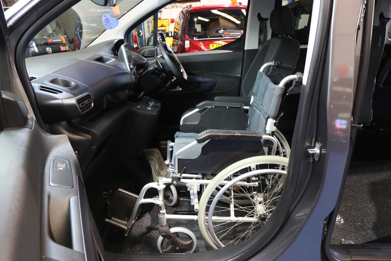 Used Peugeot Rifter 2023 for sale - 76412675: Photo 3