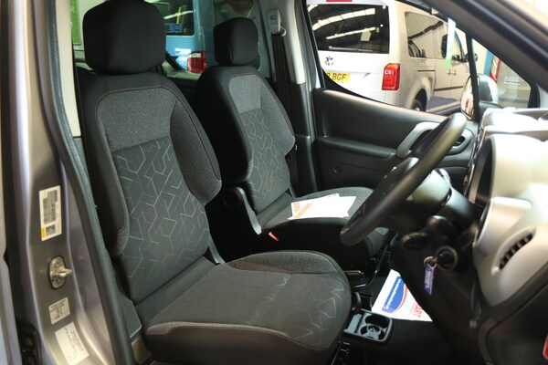 Used Peugeot Partner Tepee 2018 for sale - 74050542: Photo 17