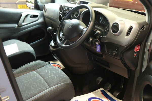Used Peugeot Partner Tepee 2018 for sale - 74050542: Photo 19