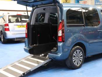 2014 (14) - Petrol WHEELCHAIR ACCESSIBLE VEHICLE 5-Door