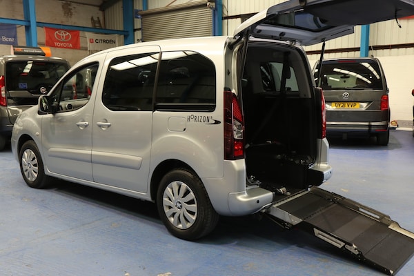 Used Peugeot Partner 2016 for sale - 76128825: Photo 2