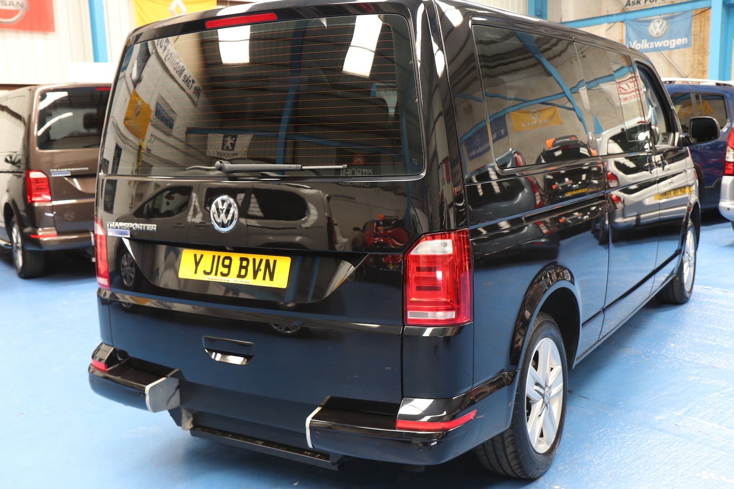Used Volkswagen Transporter Shuttle 2019 for sale - 76412325: Photo 15