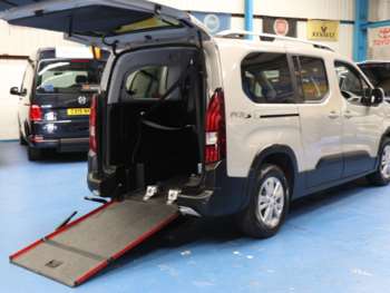2021 (21) - Automatic Wheelchair Accessible vehicle 5-Door