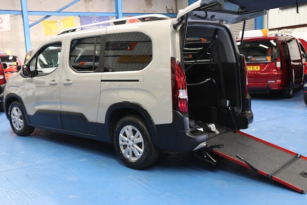 Used Peugeot Rifter 2021 for sale - 75239407: Photo 2