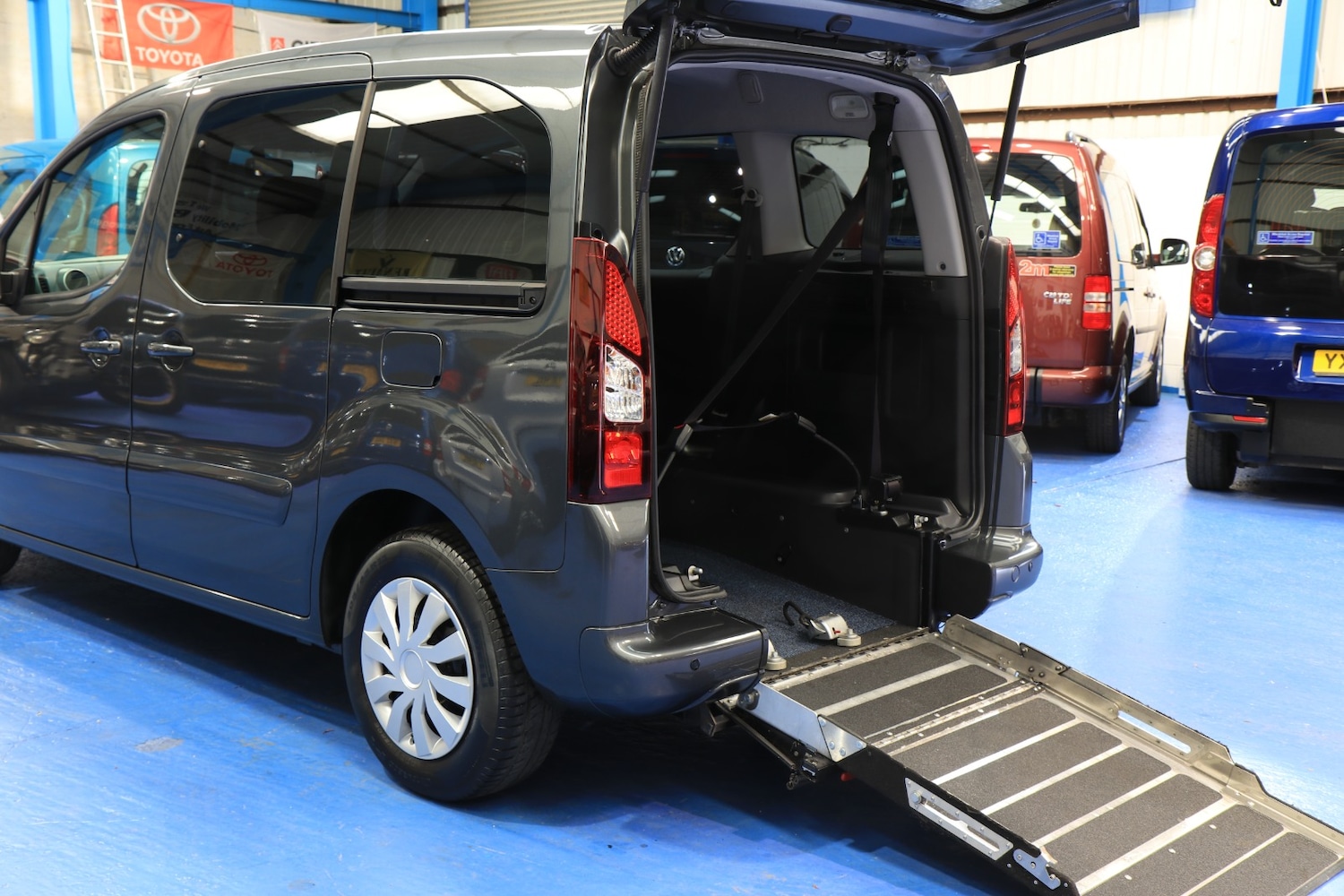 Used Peugeot Partner 2015 for sale - 76817966: Photo 2