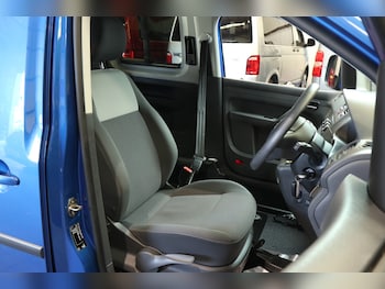Used Volkswagen Caddy Maxi Life 2013 for sale - 75239356: Photo