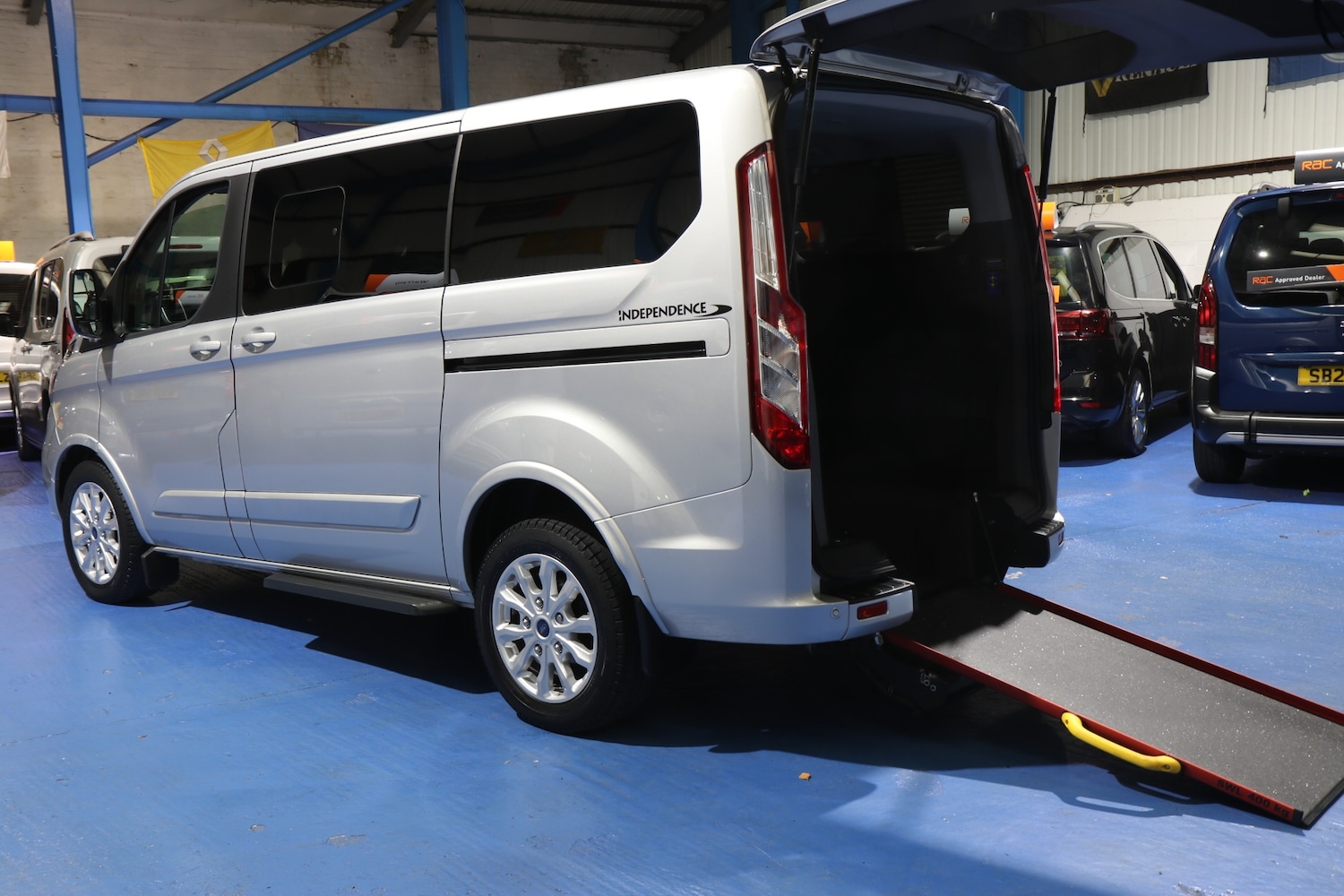 Used Ford Tourneo Custom 2022 for sale - 77461988: Photo 2