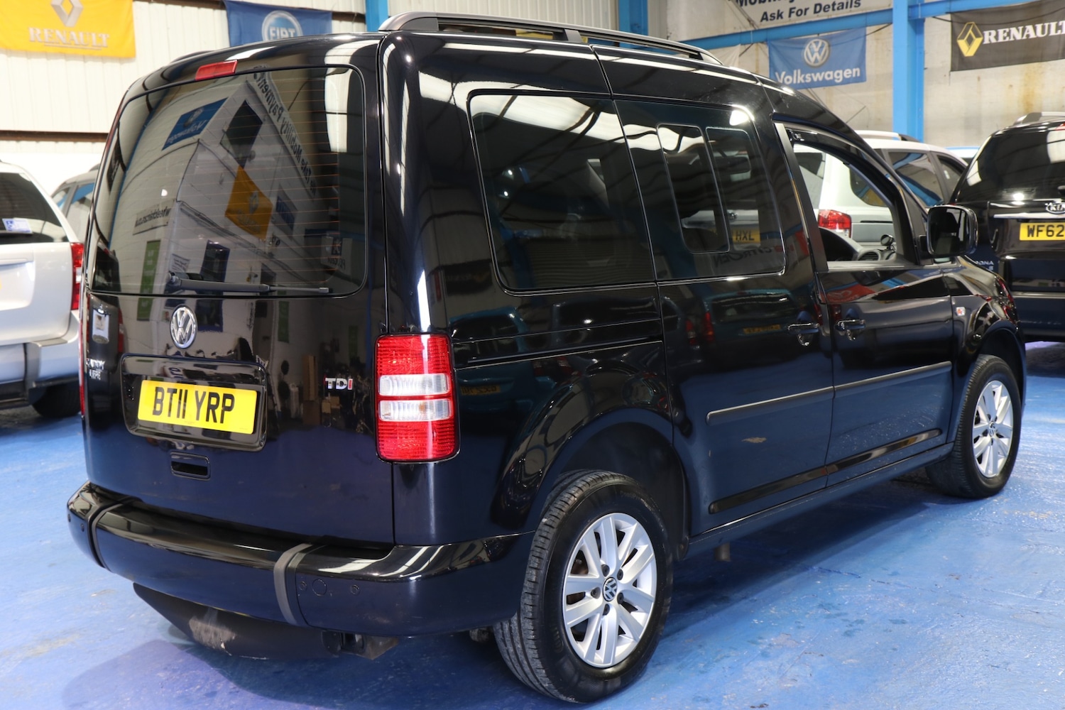 Used Volkswagen Caddy 2011 for sale - 77474904: Photo 2
