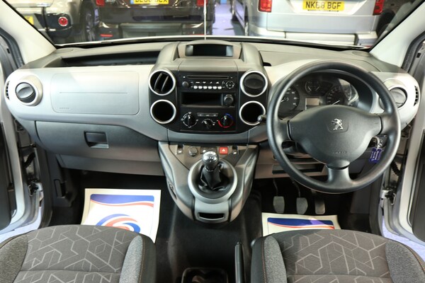 Used Peugeot Partner Tepee 2018 for sale - 74215637: Photo 24