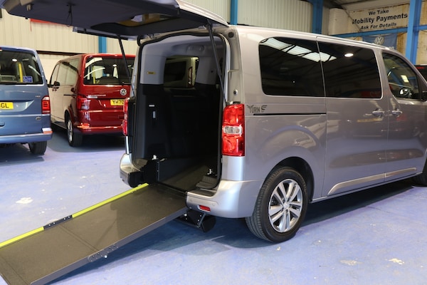 Used Peugeot Traveller 2021 for sale - 75393015: Photo 1