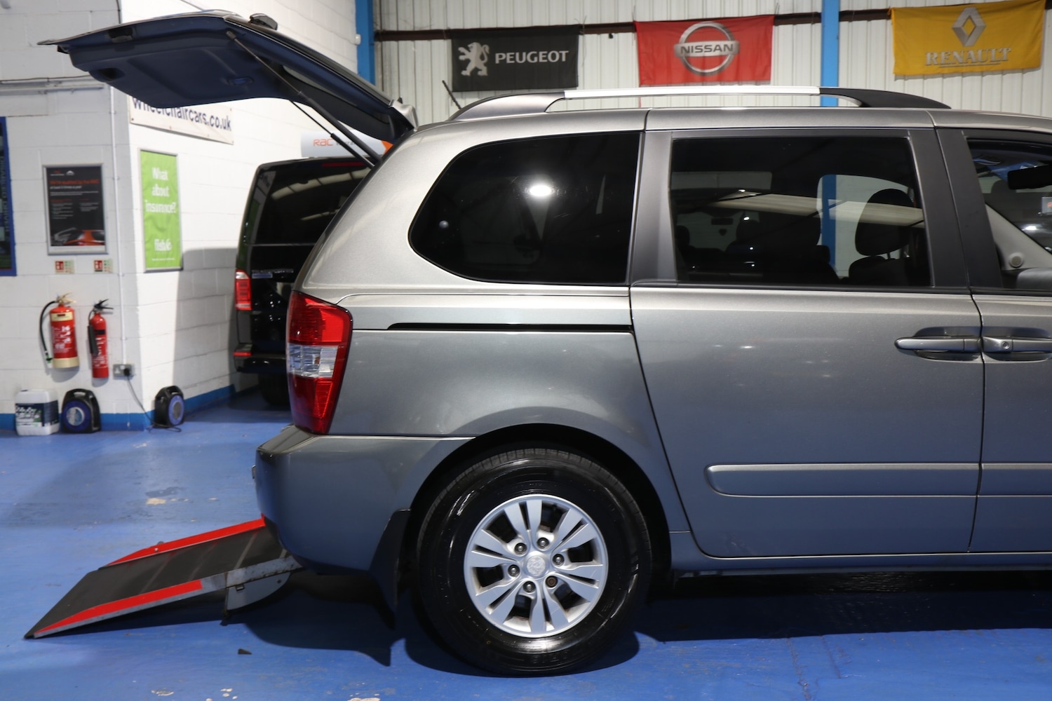 Used Kia Sedona 2011 for sale - 77864601: Photo 14