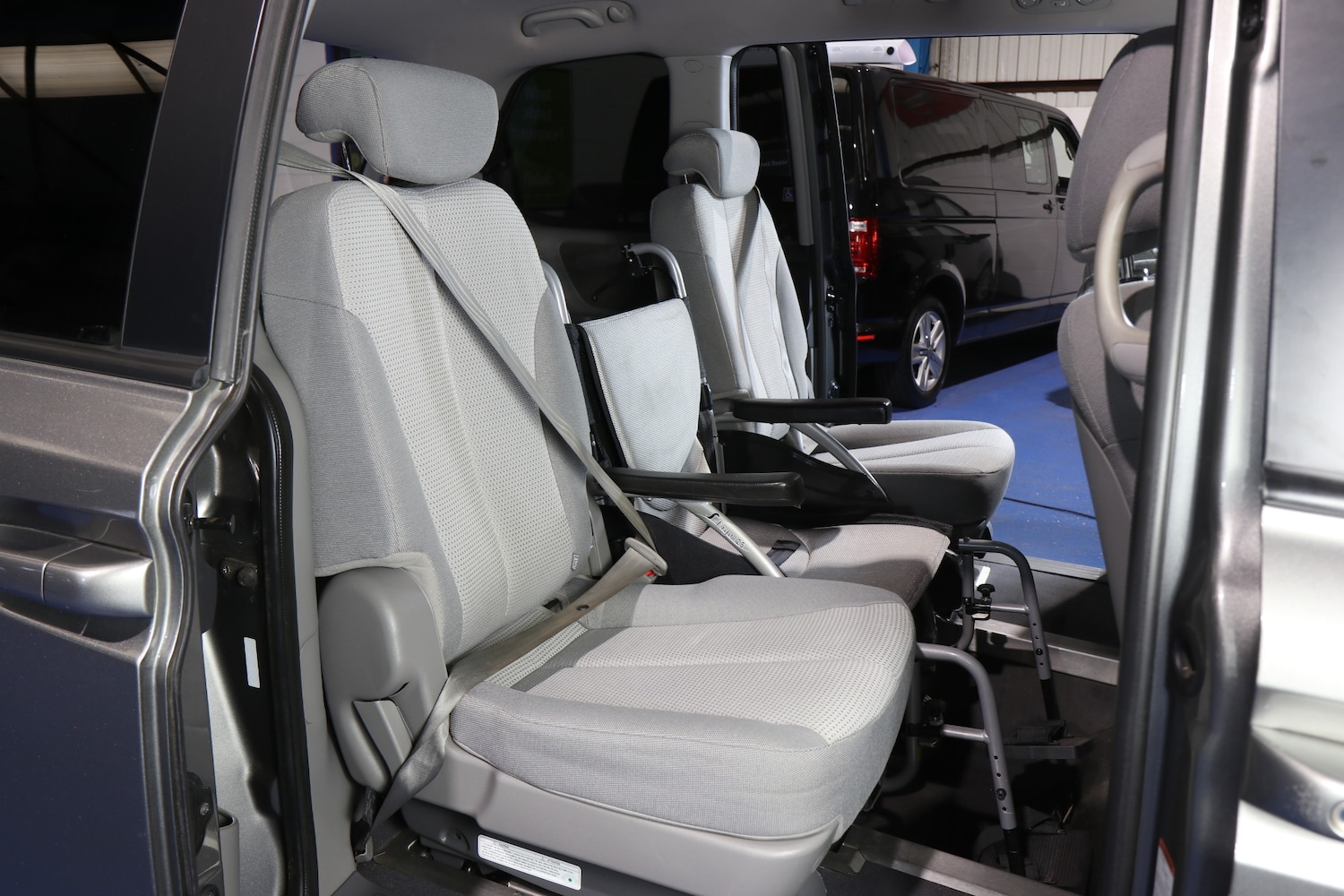 Used Kia Sedona 2011 for sale - 77864601: Photo 5