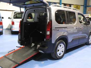 2019 (19) - Wheelchair Accessible disabled WAV Vehicle Mobility Car with Ramp winch 5-Door