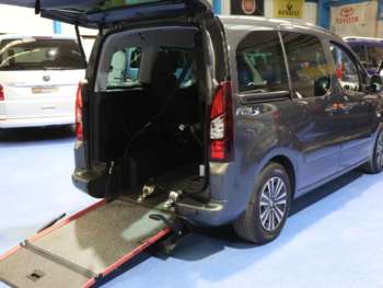 2018 (18) - Wheelchair Accessible Vehicle 5-Door