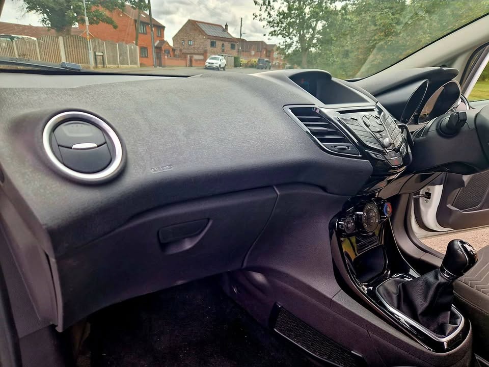 Used Ford Fiesta 2015 for sale - 76198627: Photo 12