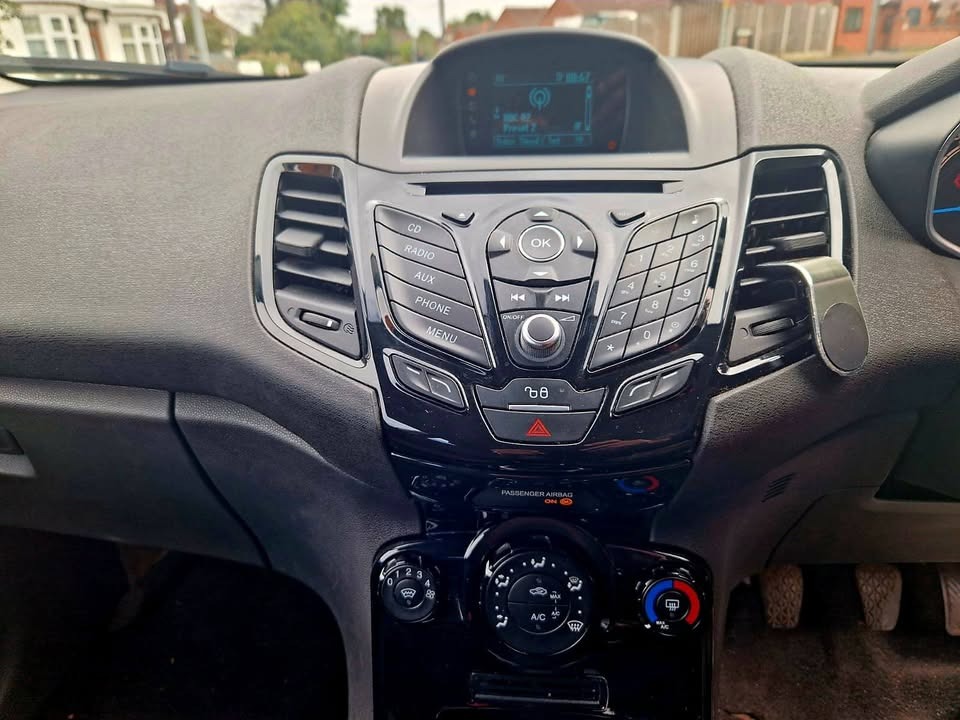 Used Ford Fiesta 2015 for sale - 76198627: Photo 13