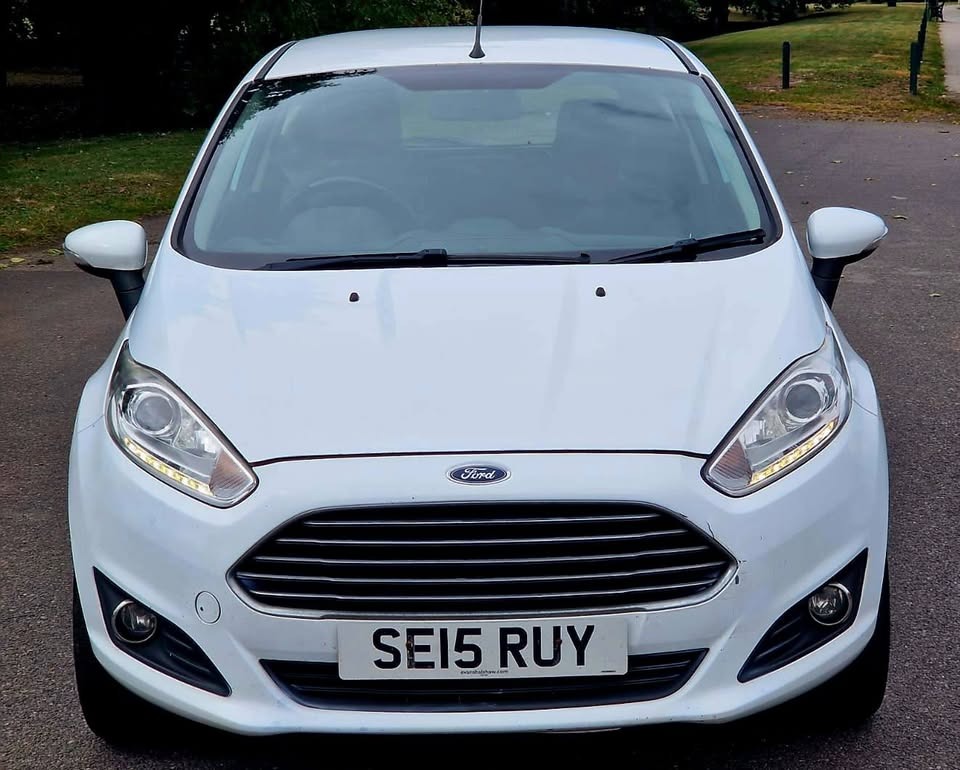 Used Ford Fiesta 2015 for sale - 76198627: Photo 2