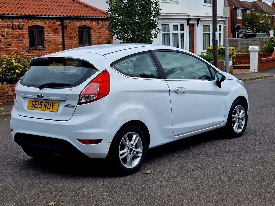 Used Ford Fiesta 2015 for sale - 76198627: Photo 4