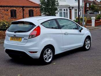 Used Ford Fiesta 2015 for sale - 76198627: Photo