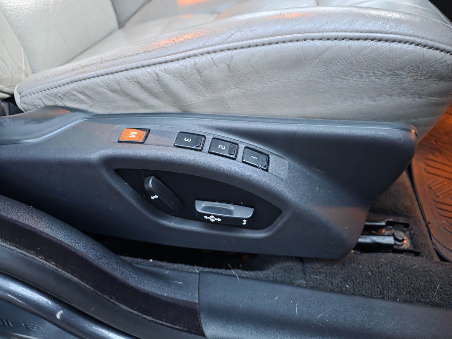 Used Volvo V70 2008 for sale - 77258618: Photo 15