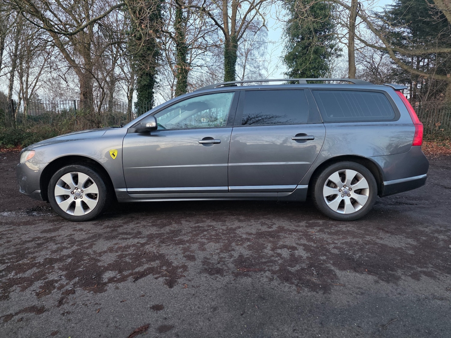 Used Volvo V70 2008 for sale - 77258618: Photo 2