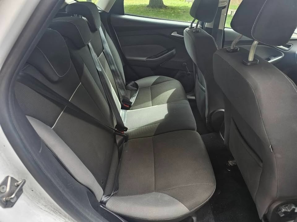 Used Ford Focus 2012 for sale - 76198622: Photo 11