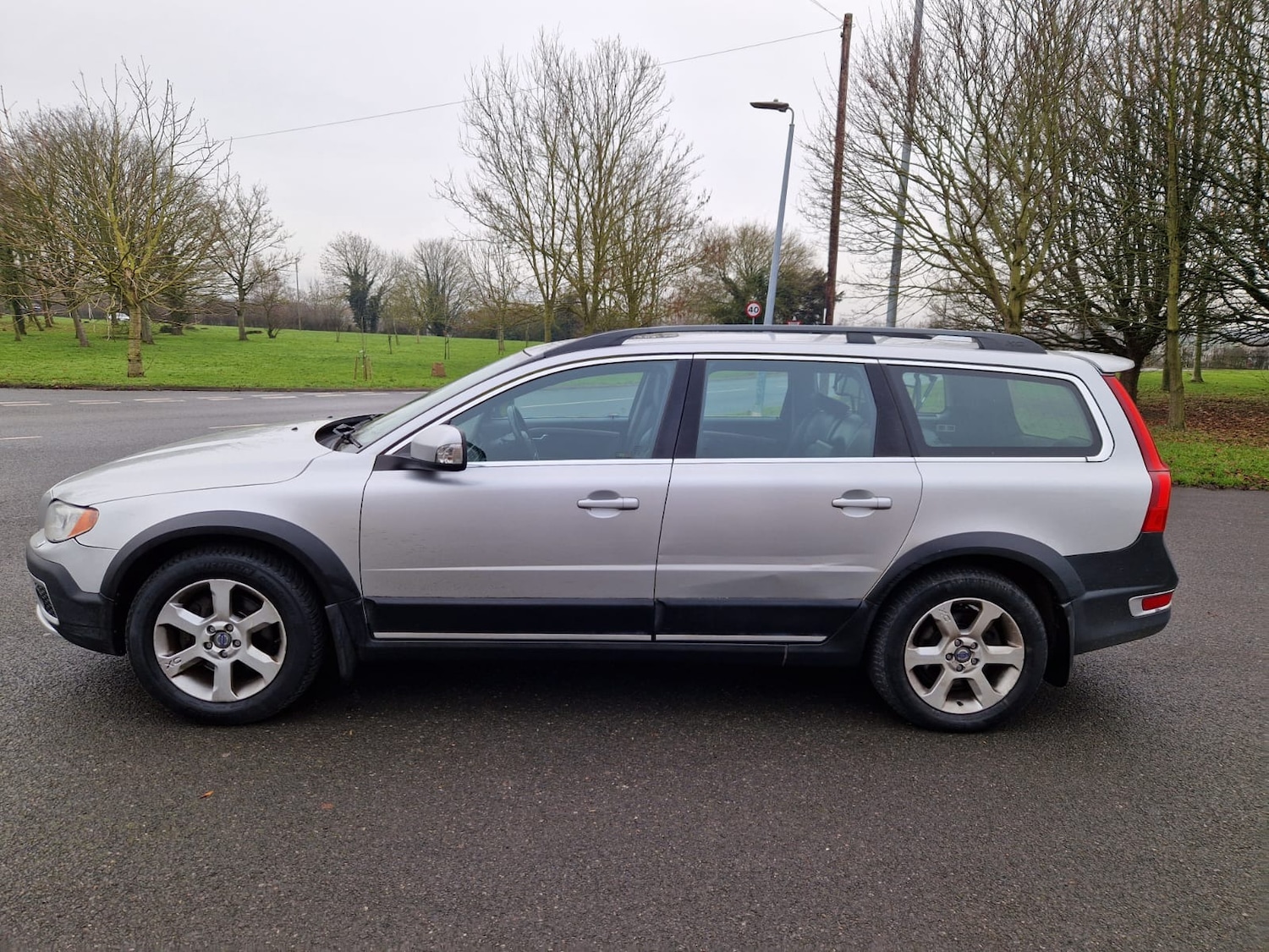 Used Volvo XC70 2010 for sale - 77147761: Photo 7