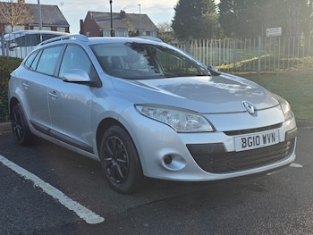Used Renault Megane 2010 for sale - 76757026: Photo