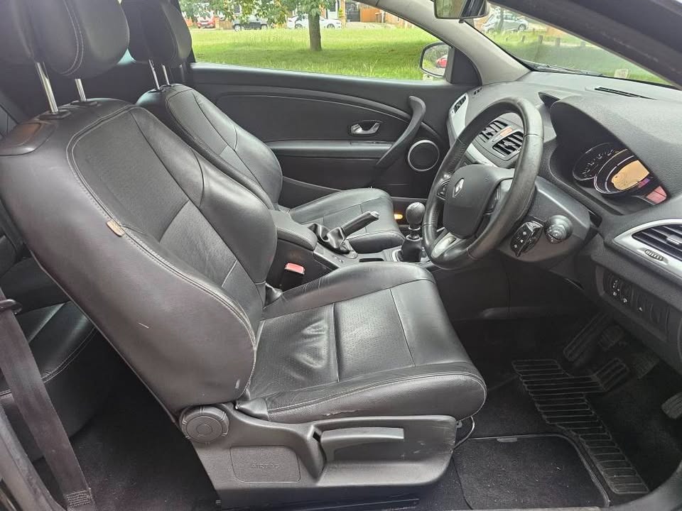 Used Renault Megane 2010 for sale - 76198621: Photo 10