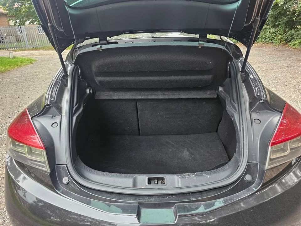 Used Renault Megane 2010 for sale - 76198621: Photo 15