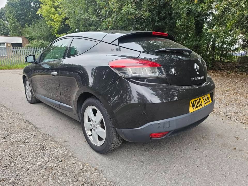 Used Renault Megane 2010 for sale - 76198621: Photo 3