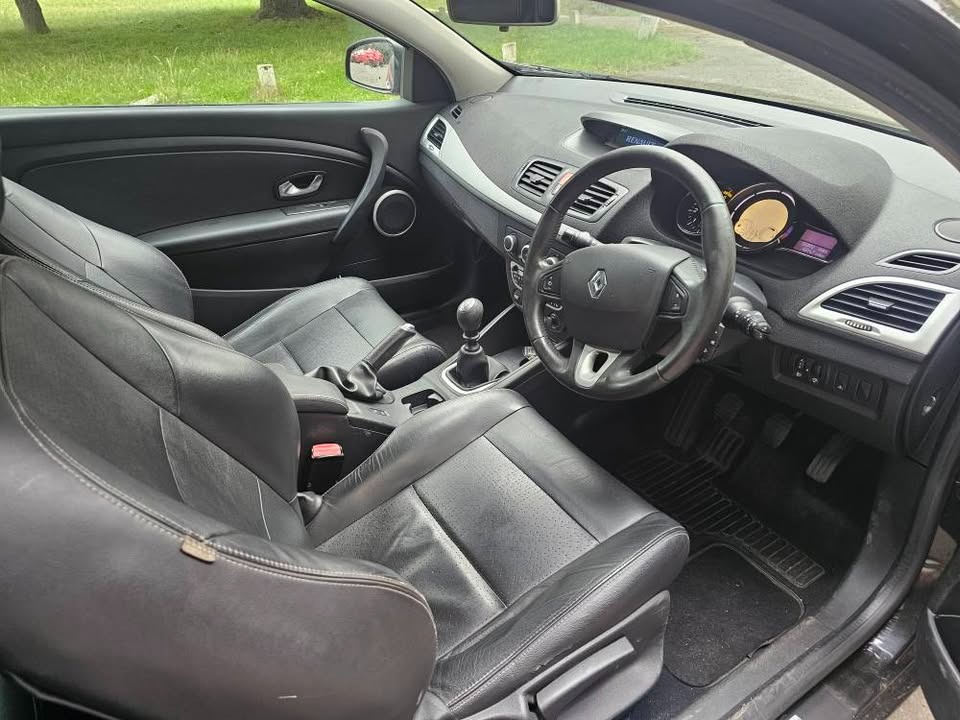 Used Renault Megane 2010 for sale - 76198621: Photo 9