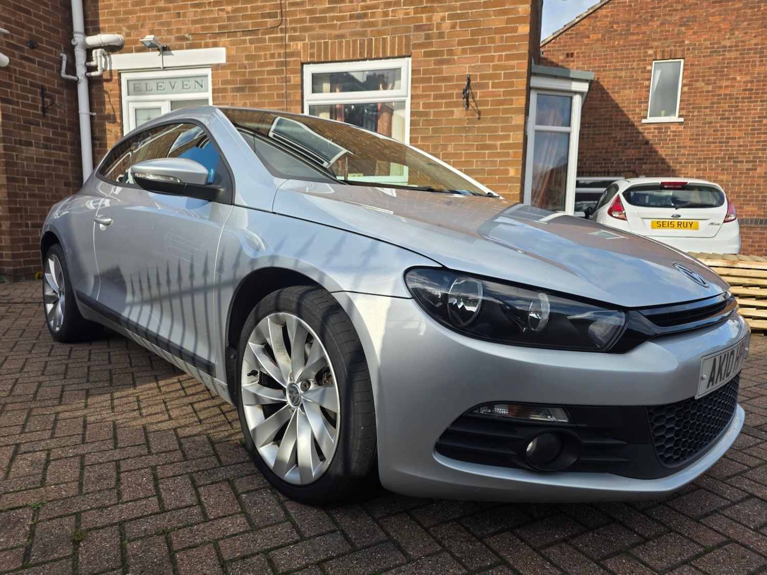 Used Volkswagen Scirocco 2010 for sale - 76694374: Photo 2