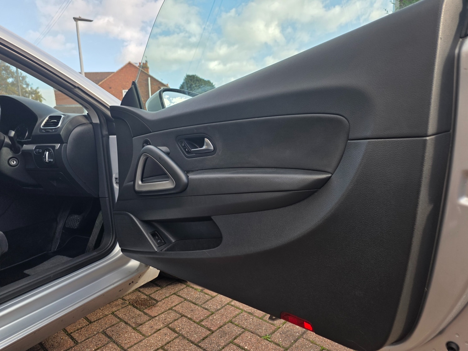 Used Volkswagen Scirocco 2010 for sale - 76694374: Photo 7