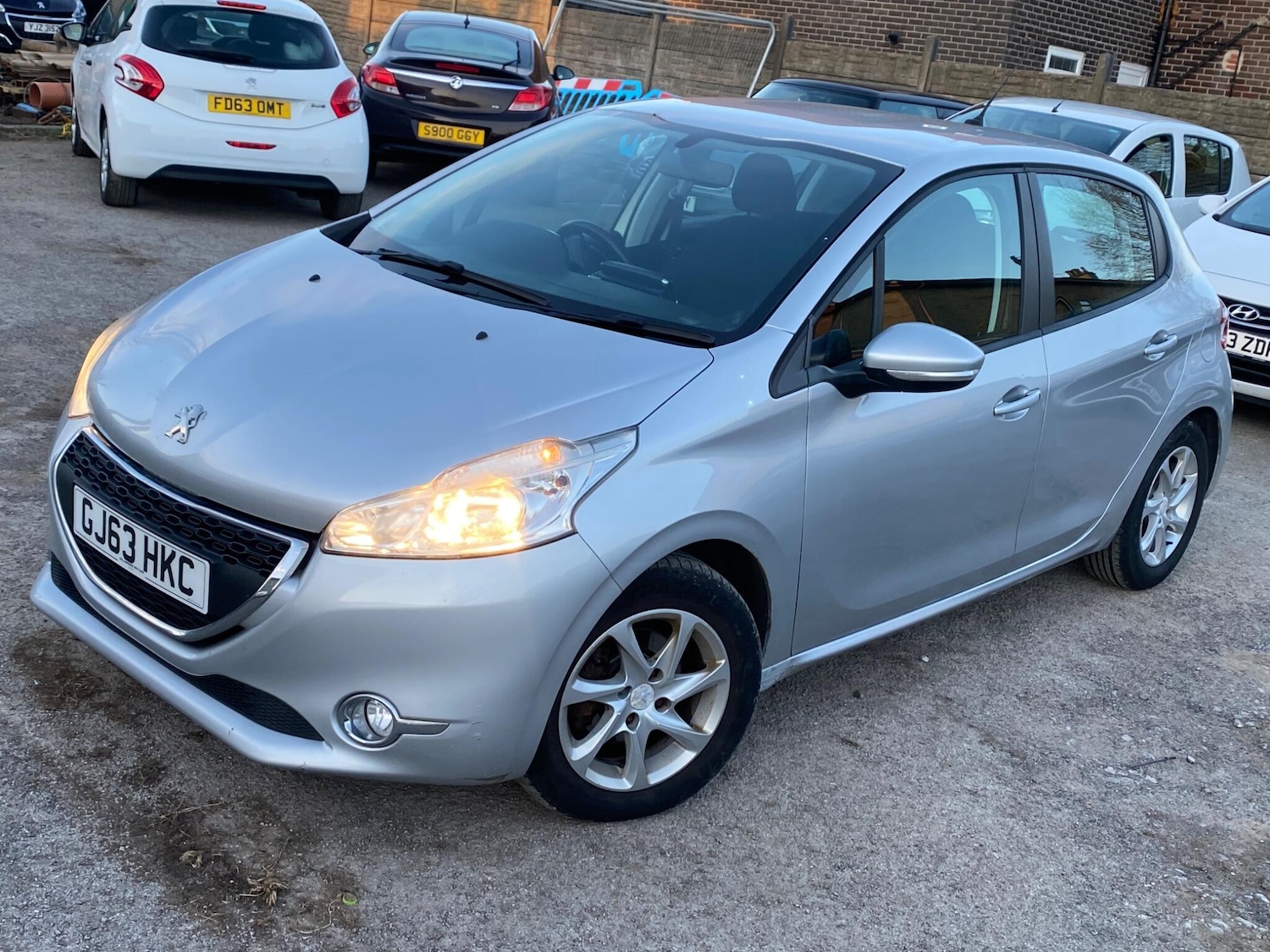 Used Peugeot 208 2013 for sale - 78086411: Photo 12