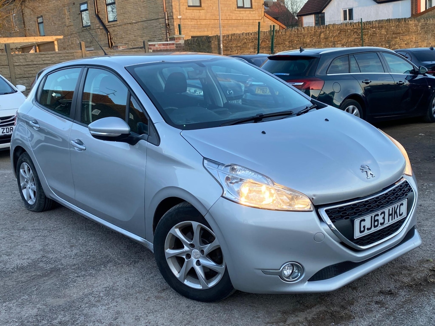 Used Peugeot 208 2013 for sale - 78086411: Photo 13