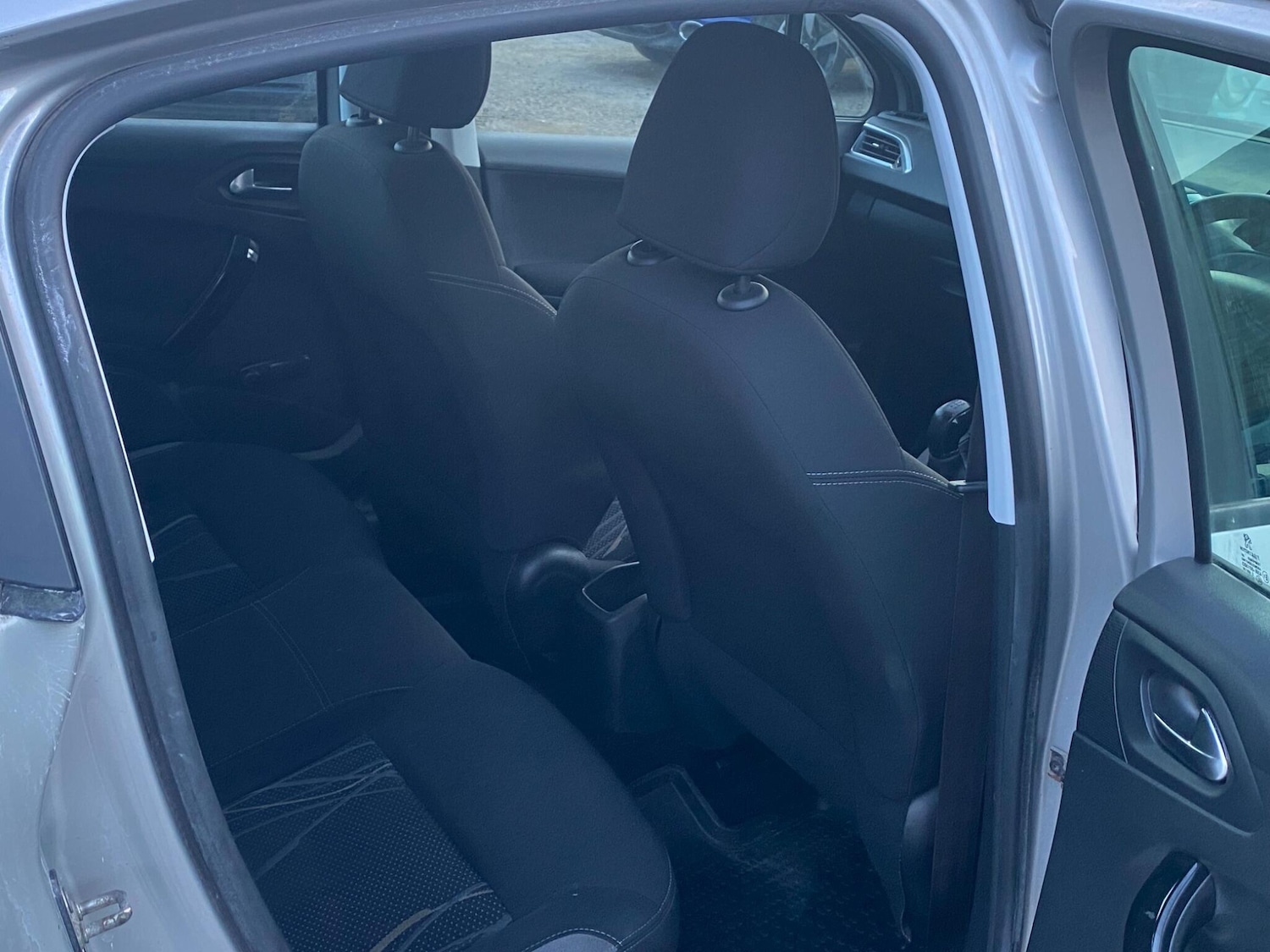 Used Peugeot 208 2013 for sale - 78086411: Photo 18