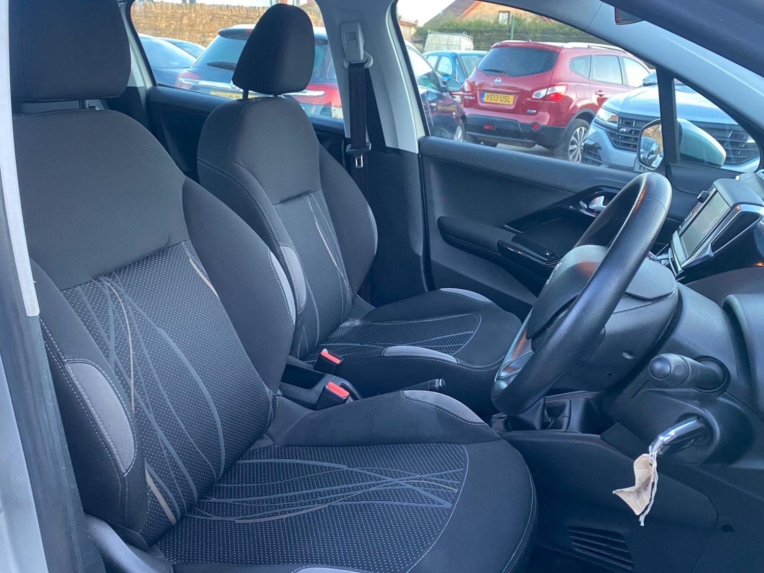 Used Peugeot 208 2013 for sale - 78086411: Photo 21