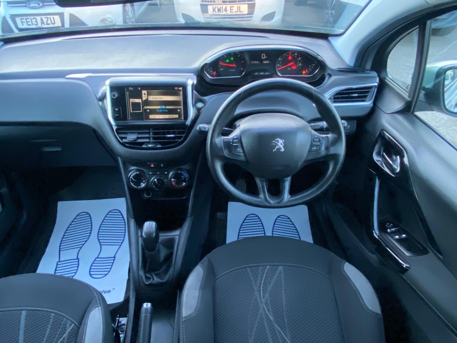 Used Peugeot 208 2013 for sale - 78086411: Photo 27