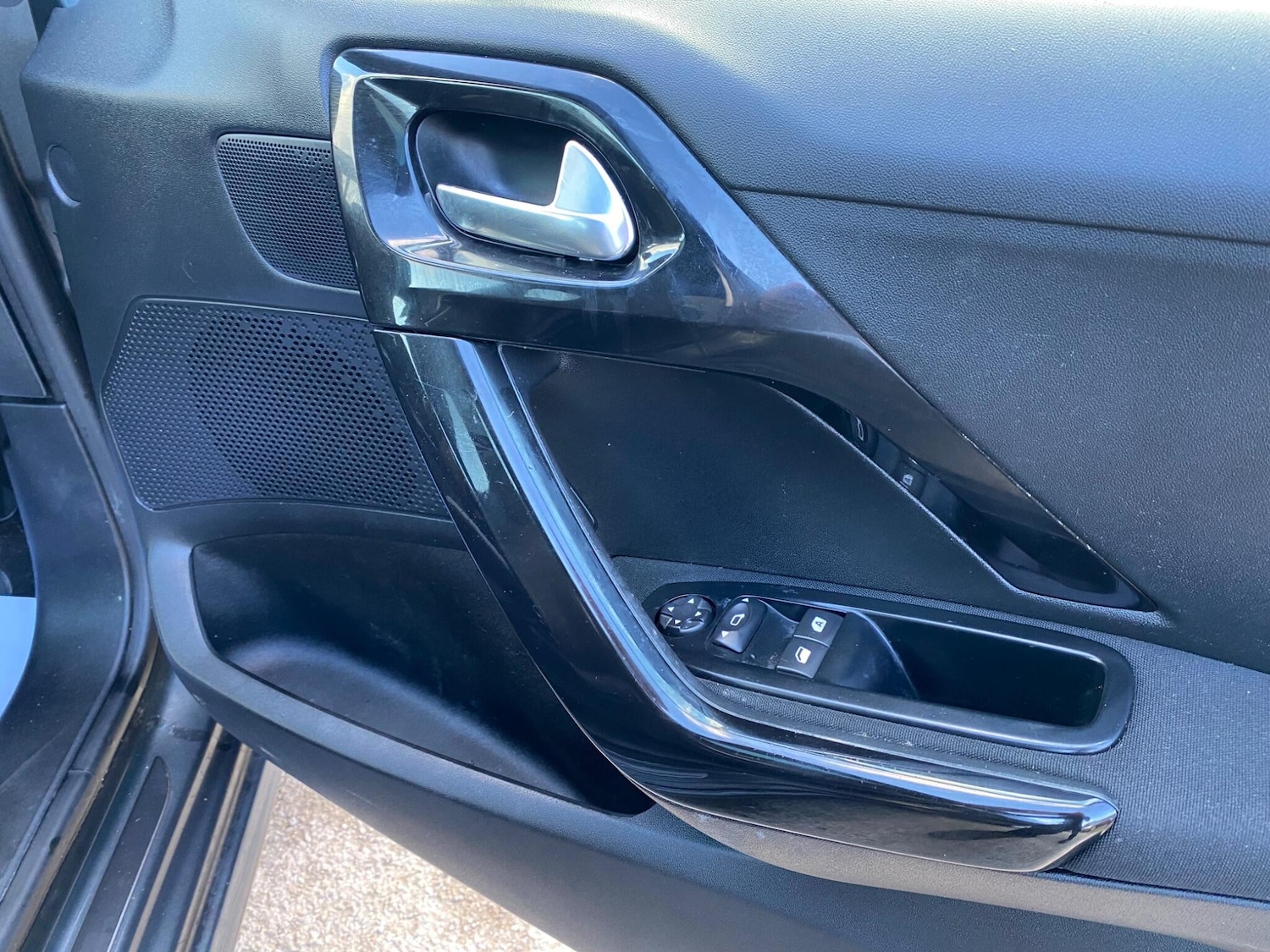 Used Peugeot 208 for sale - 78185484: Photo 22