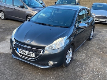 Used Peugeot 208 2014 for sale - 78185484: Photo