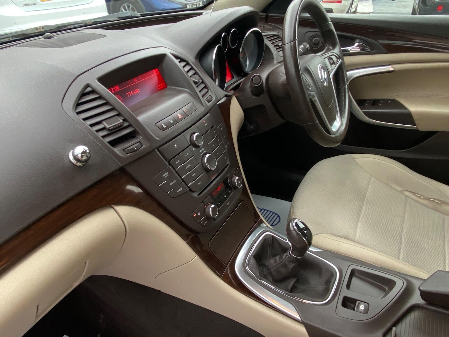 Used Vauxhall Insignia 2011 for sale - 78087192: Photo 24