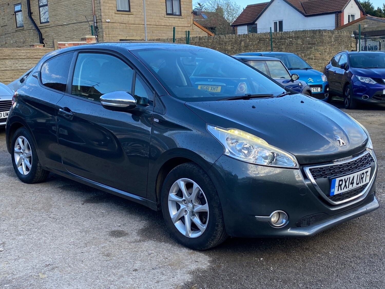 Used Peugeot 208 2014 for sale - 78182417: Photo 12