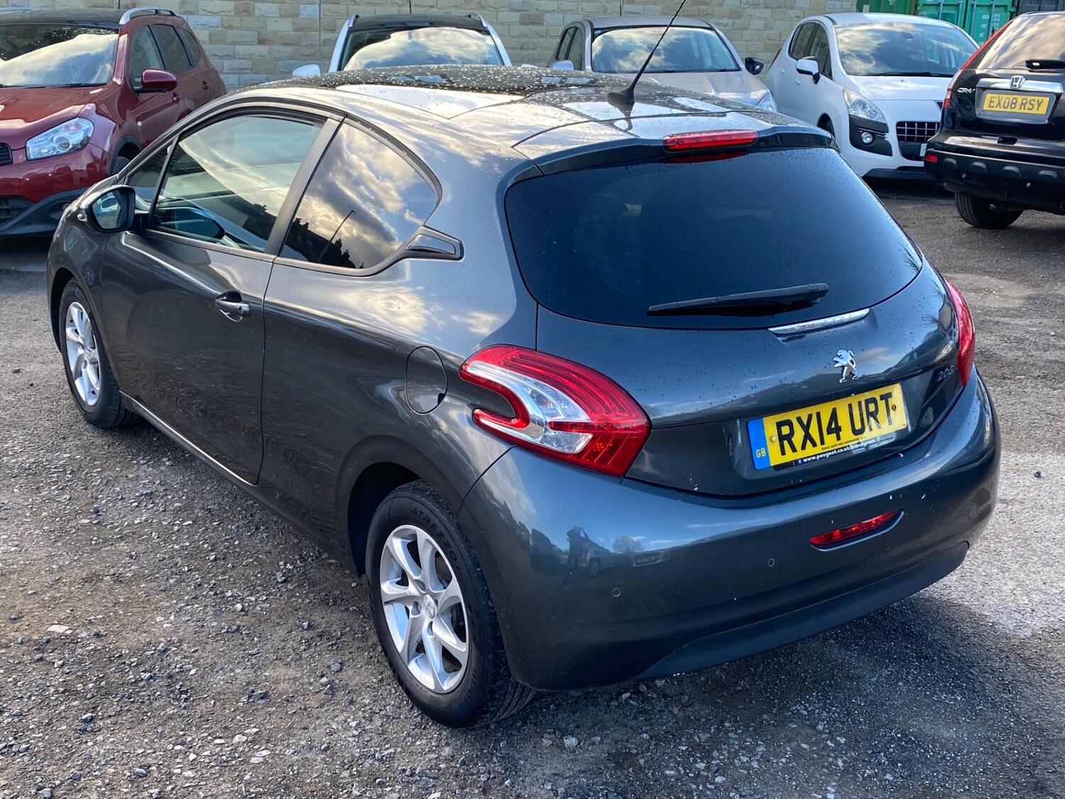 Used Peugeot 208 2014 for sale - 78182417: Photo 14