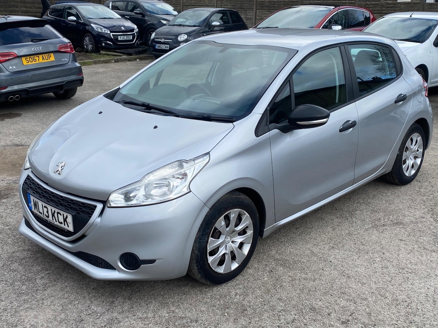 Used Peugeot 208 2013 for sale - 78086776: Photo 16