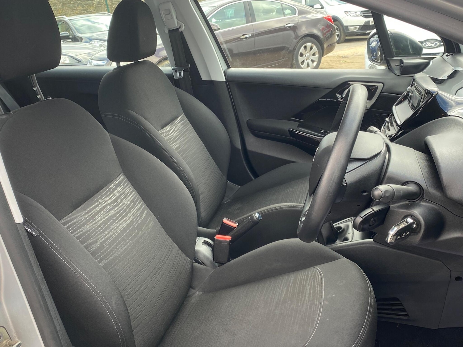 Used Peugeot 208 2013 for sale - 78086776: Photo 26