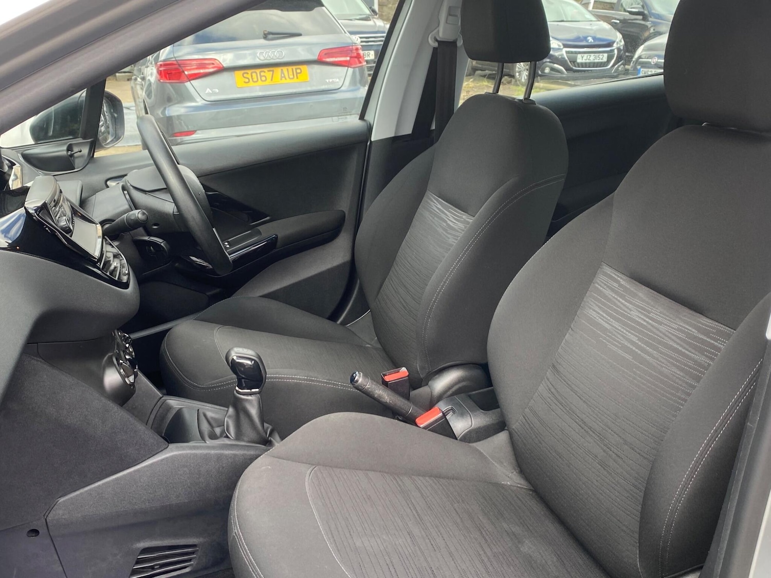 Used Peugeot 208 2013 for sale - 78086776: Photo 28