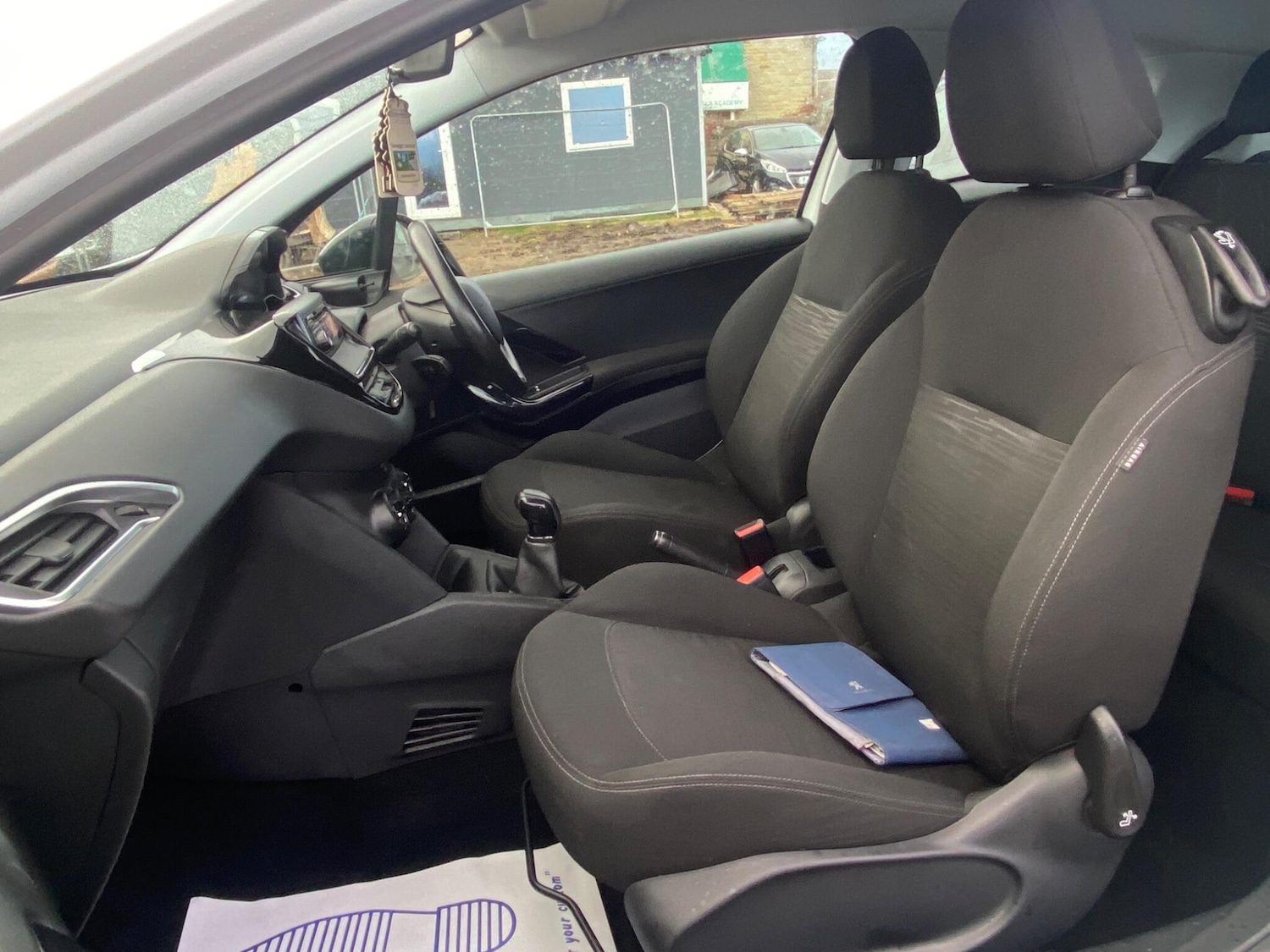 Used Peugeot 208 2013 for sale - 78087173: Photo 18