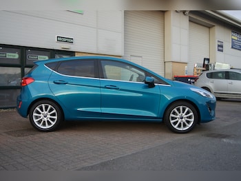 Used Ford Fiesta 2019 for sale - 76133116: Photo 2